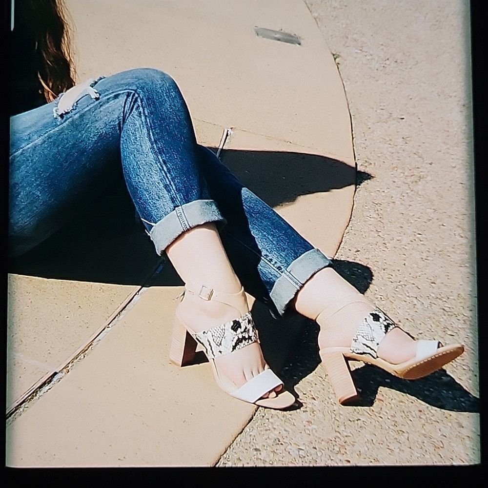 BRAND NEW WOMEN"S VINCE CAMUTE WARMA ANKLE STRAP SANDAL - Picture 15 of 15